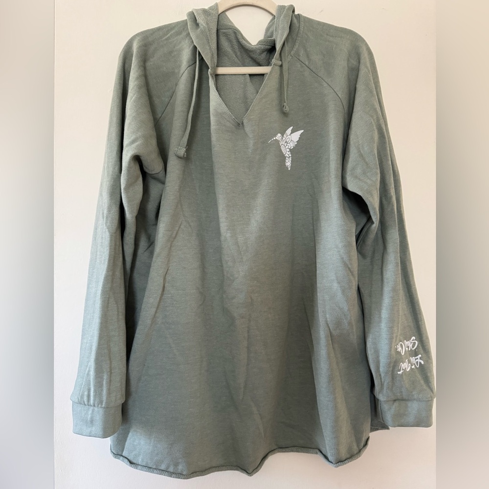 Hummingbird let that shit go hoodie. Willow Boutique XL